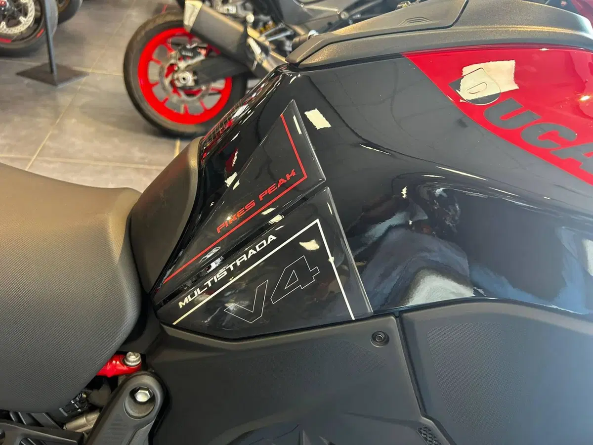 Ducati Multistrada V4 Pikes Peak (2021 - 24) (5)