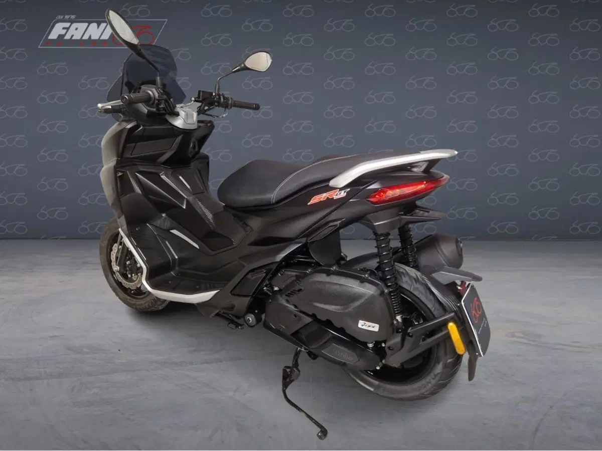 Aprilia SR GT 125 (2022 - 24) (4)