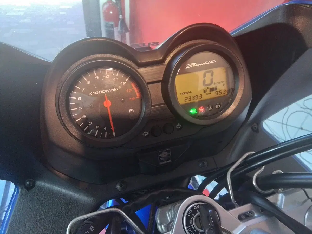 Suzuki GSF 650 Bandit S (2006 - 12) (6)
