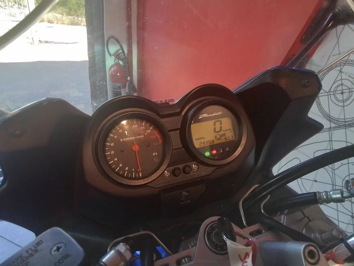 Suzuki GSF 650 Bandit S (2006 - 12) (7)