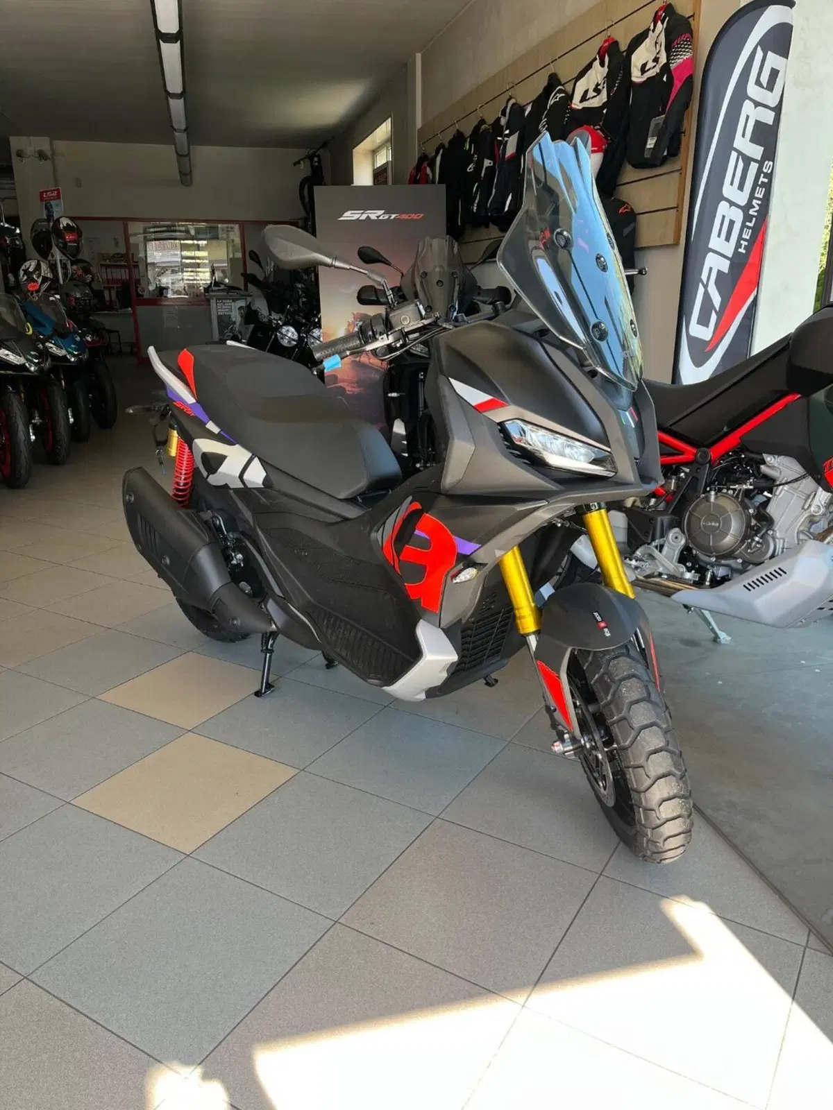 Aprilia SR GT 400 (2026) (2)