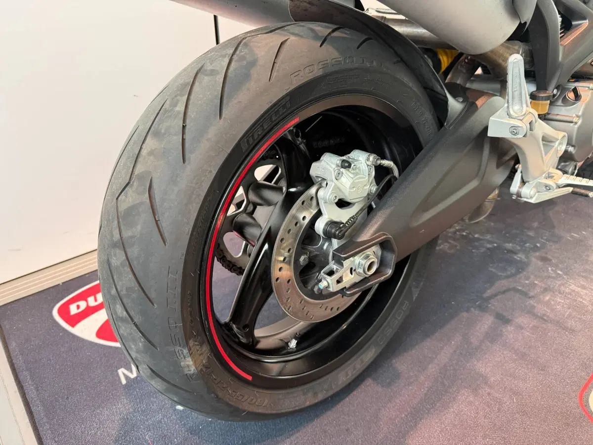 Ducati Monster 696 (2008 - 13) (6)