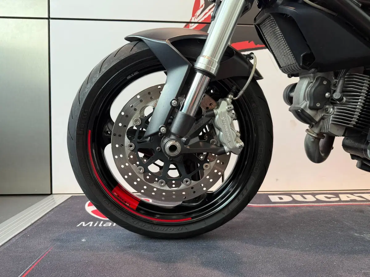 Ducati Monster 696 (2008 - 13) (12)