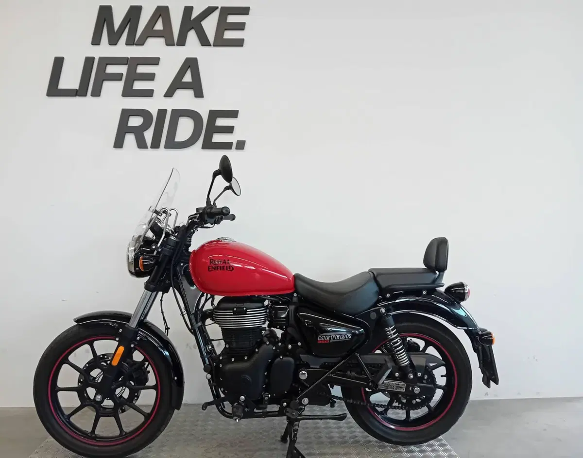 Royal Enfield Meteor 350 (2021 - 26) (2)
