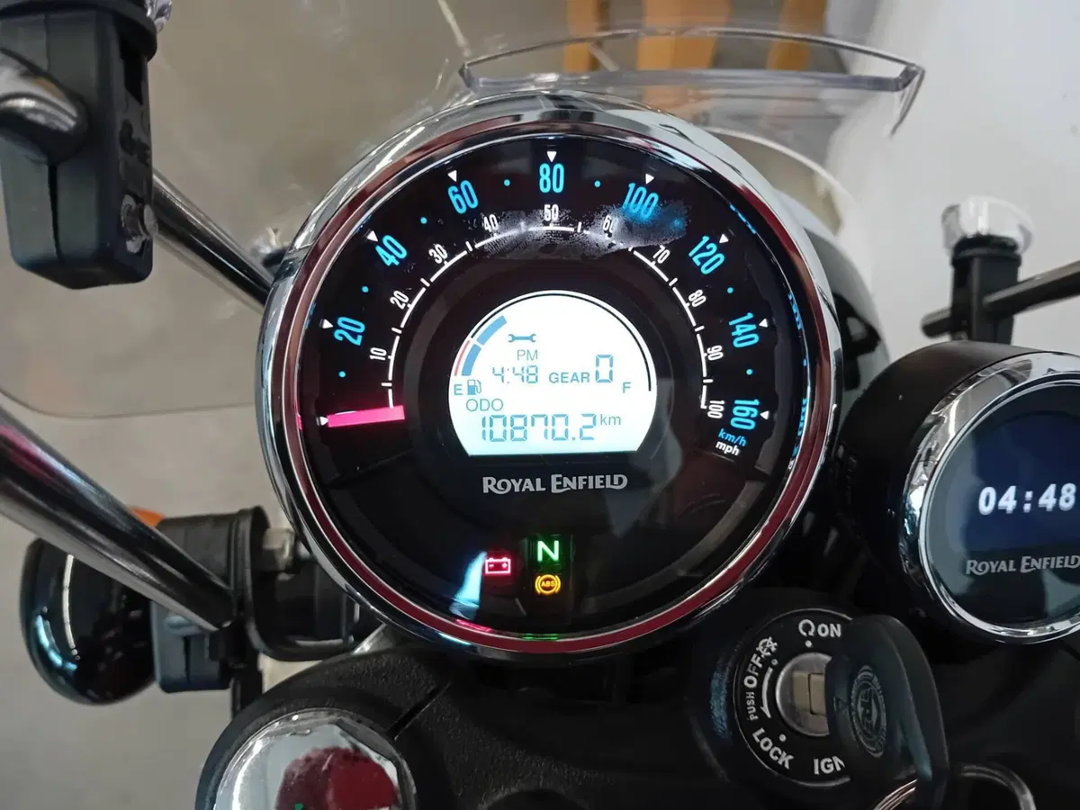 Royal Enfield Meteor 350 (2021 - 26) (3)