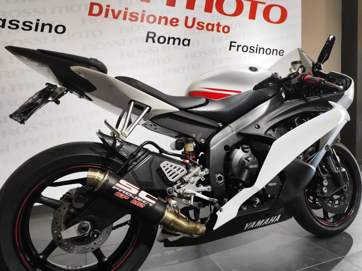 Yamaha YZF R6 (2008 - 09) (2)
