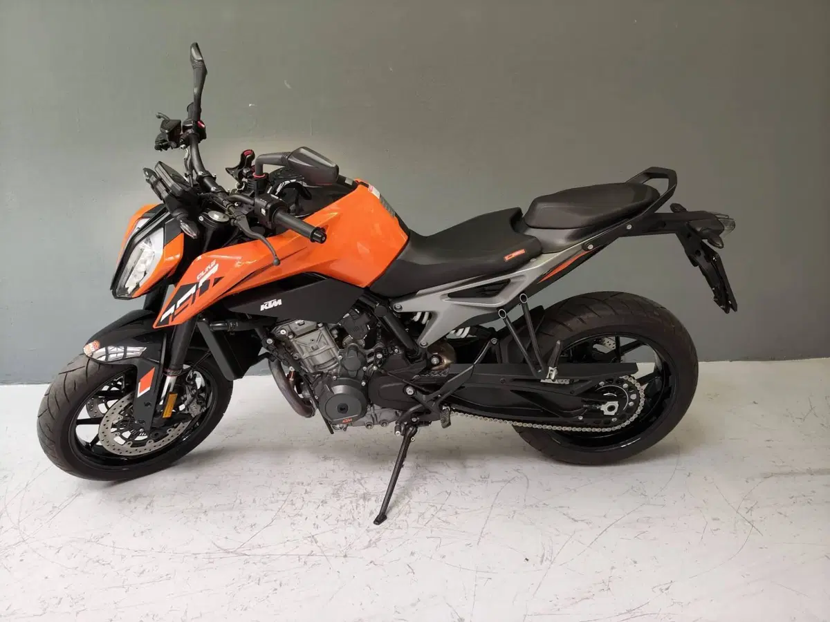 KTM 790 Duke L (2023 - 24) (2)