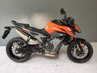 KTM 790 Duke L (2023 - 24) usata