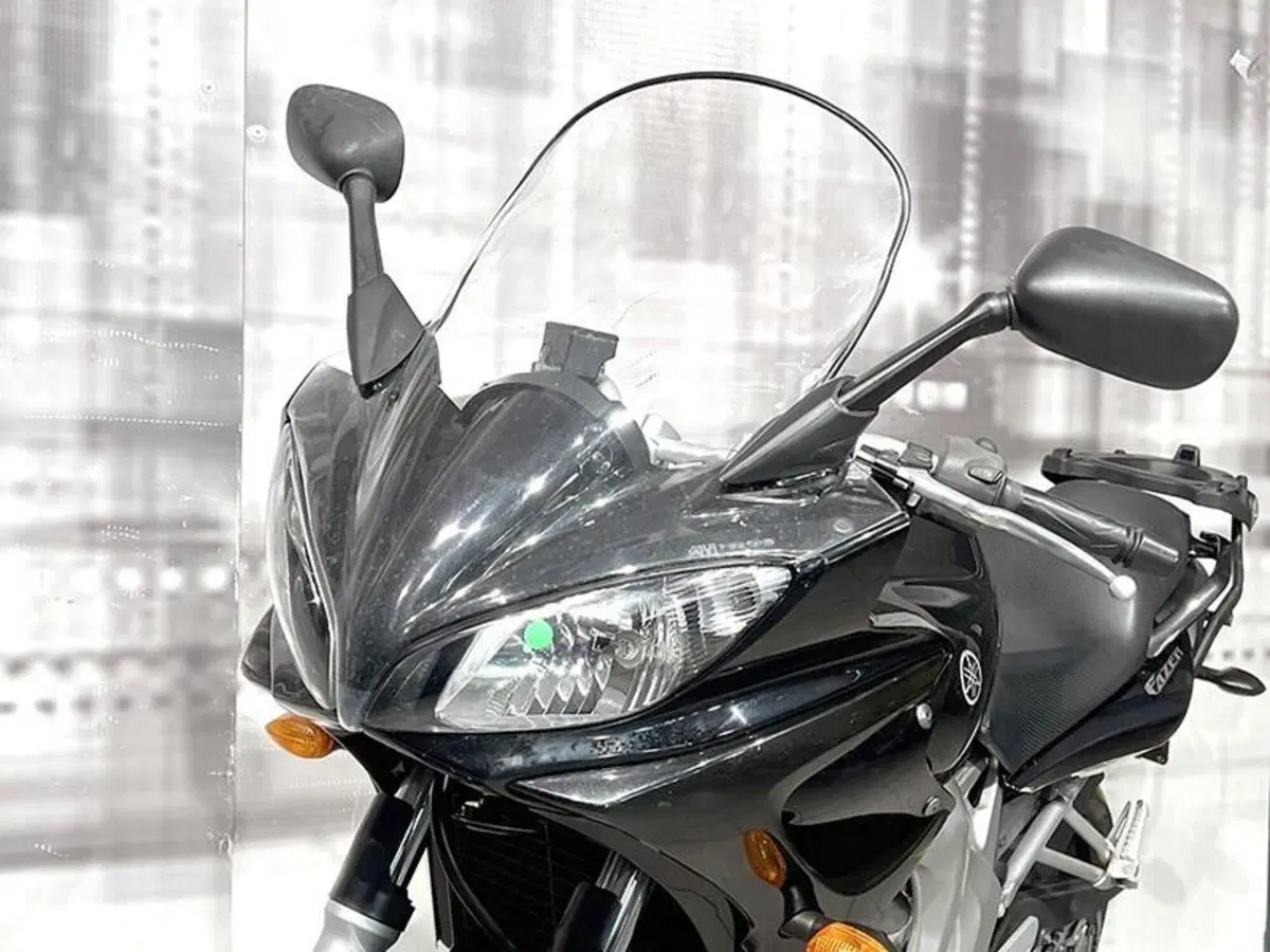Yamaha FZ6 Fazer (2004 - 07) (5)