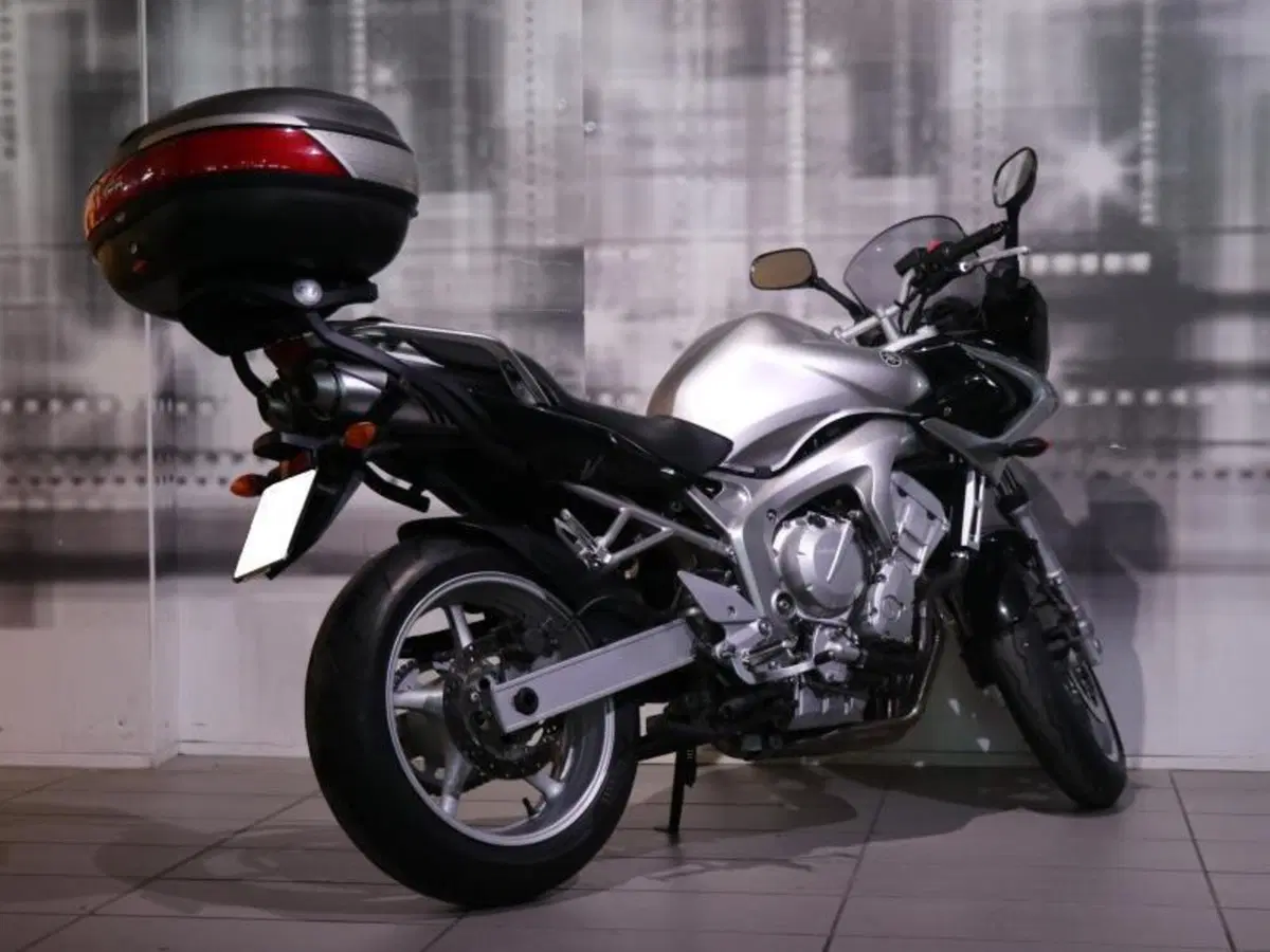 Yamaha FZ6 Fazer (2004 - 07) (8)