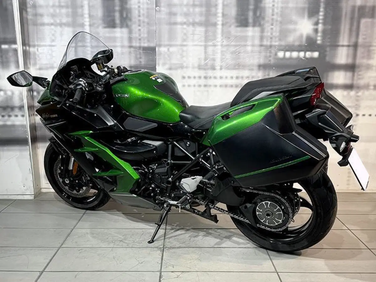Kawasaki Ninja H2R (2022 - 26) (2)