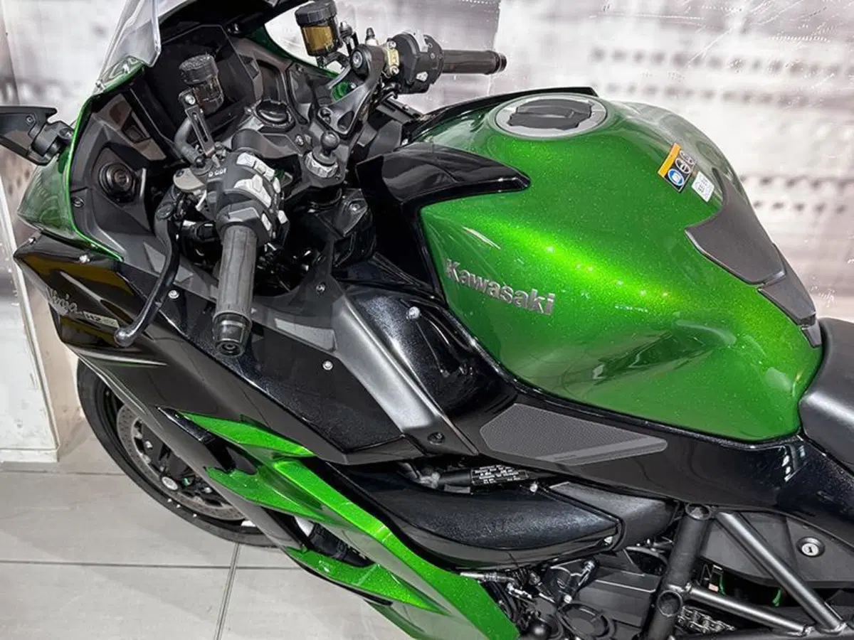 Kawasaki Ninja H2R (2022 - 26) (9)