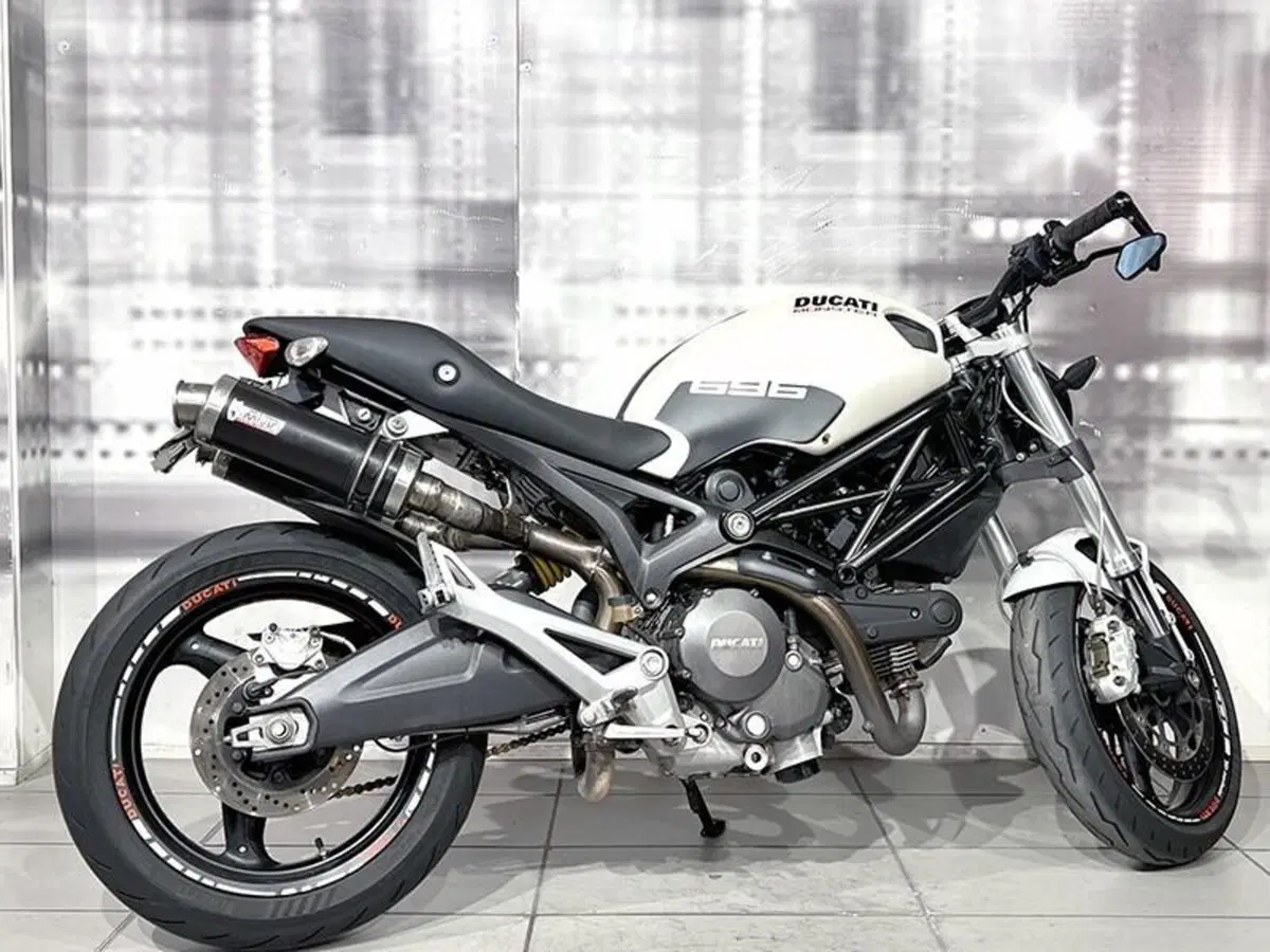 Ducati Monster 696 (2008 - 13) (8)
