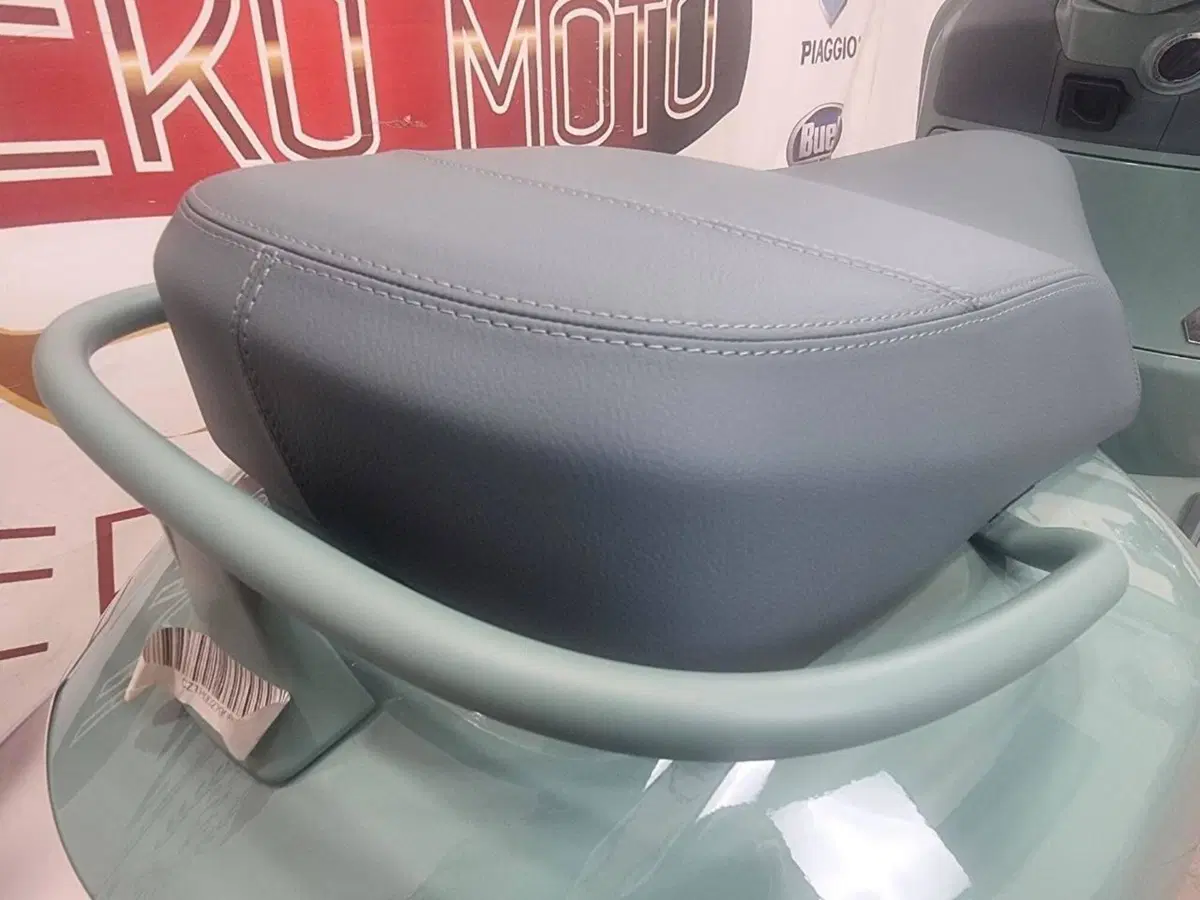 Vespa GTS 310 80th (2026) (10)