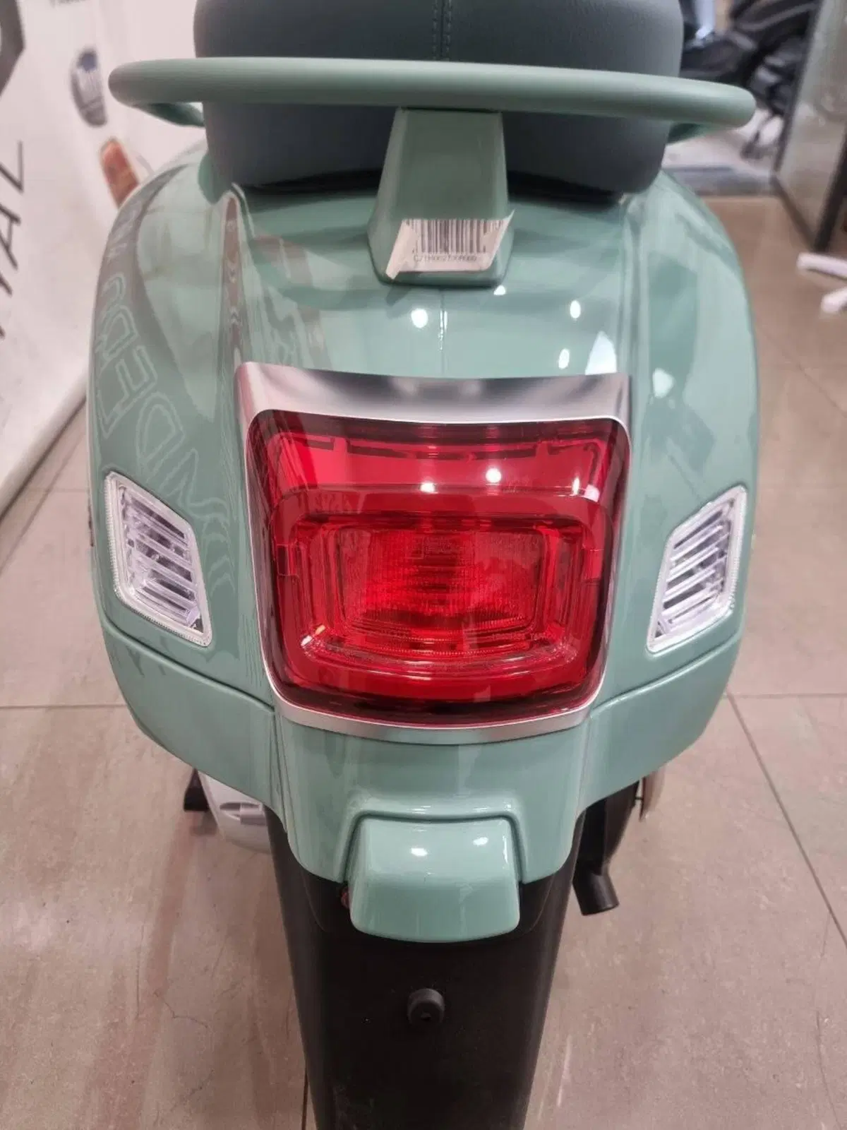 Vespa GTS 310 80th (2026) (11)