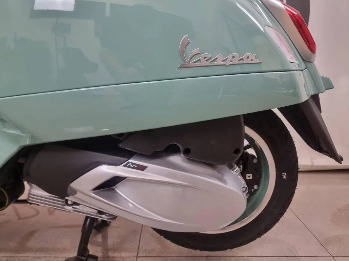 Vespa GTS 310 80th (2026) (12)