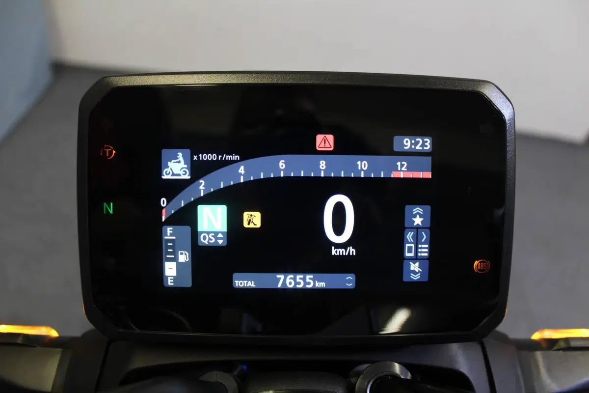 Honda CB 1000 Hornet SP (2025 - 26) (3)