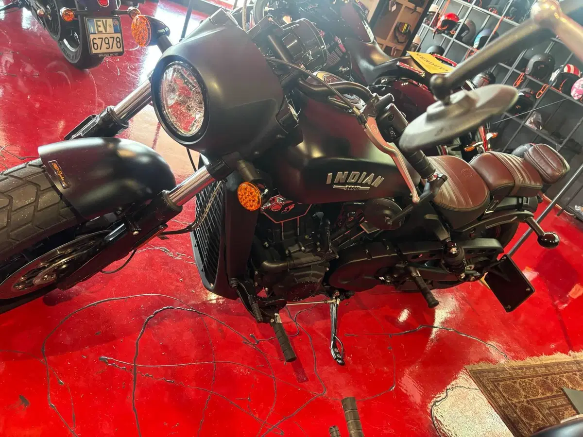 Indian Scout 1133 Bobber (2021 - 25) (2)