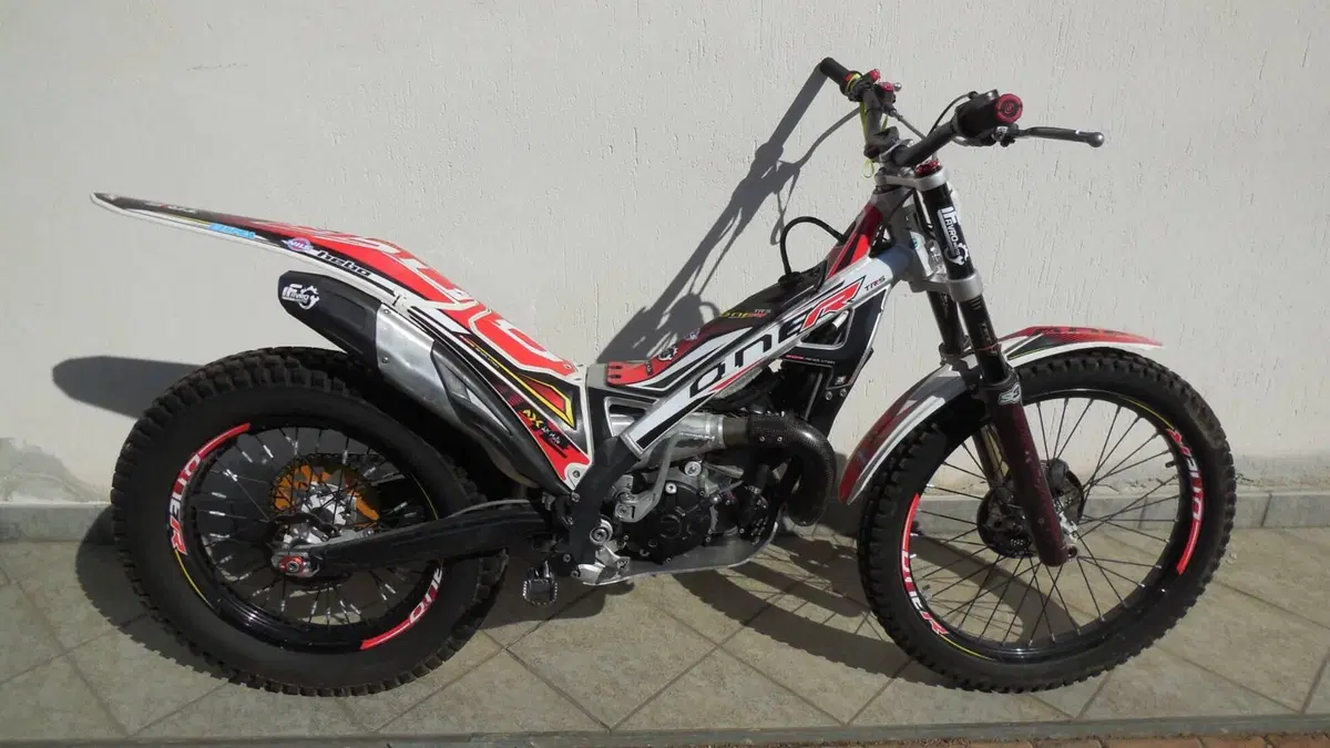 TRS Motorcycles One 300 R (2020)