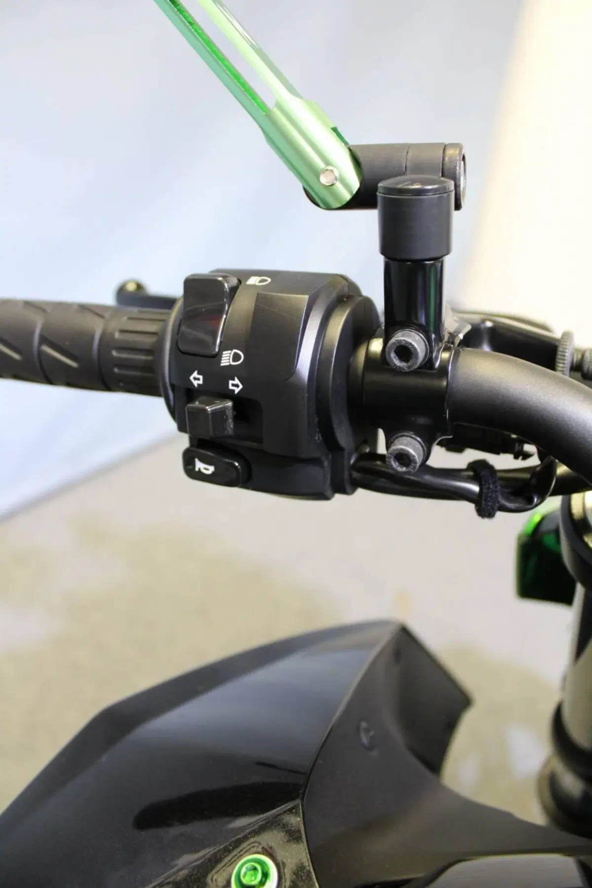 Kawasaki Z 400 (2023) (10)