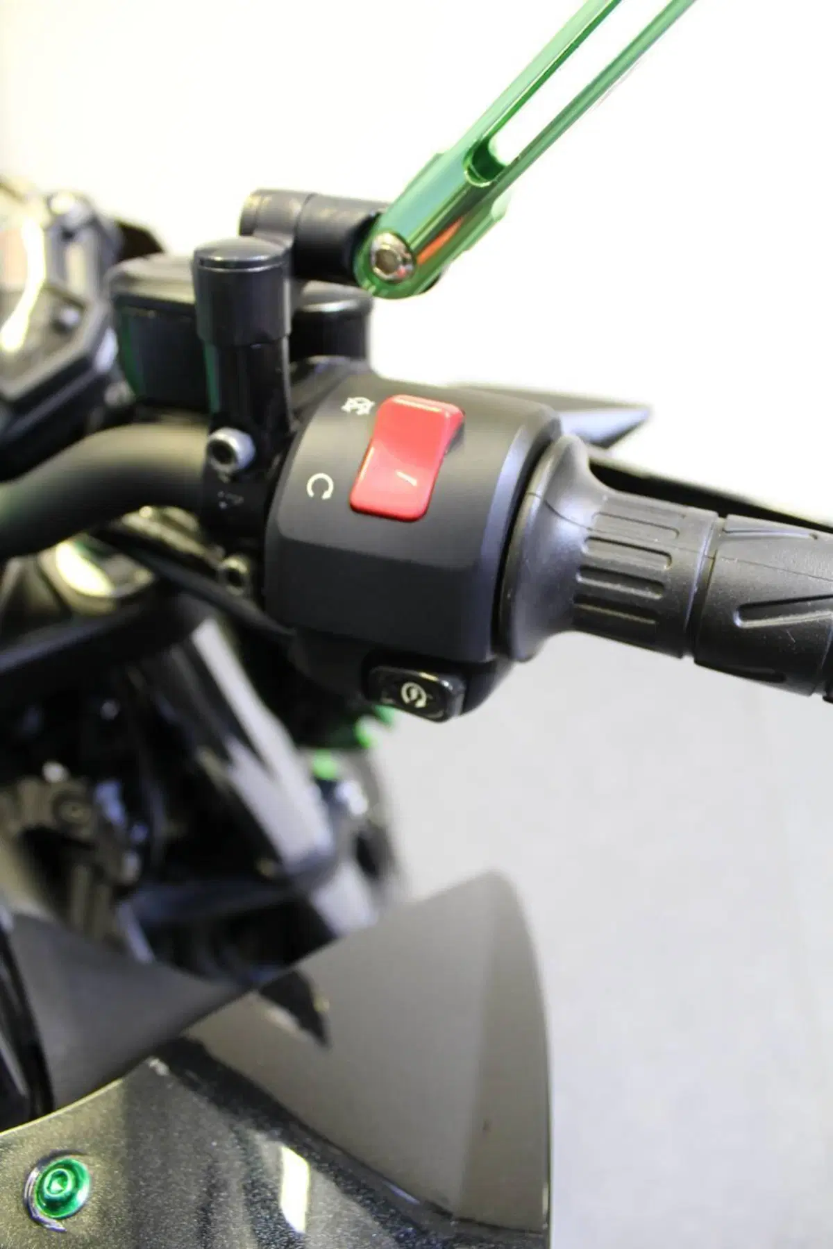 Kawasaki Z 400 (2023) (11)