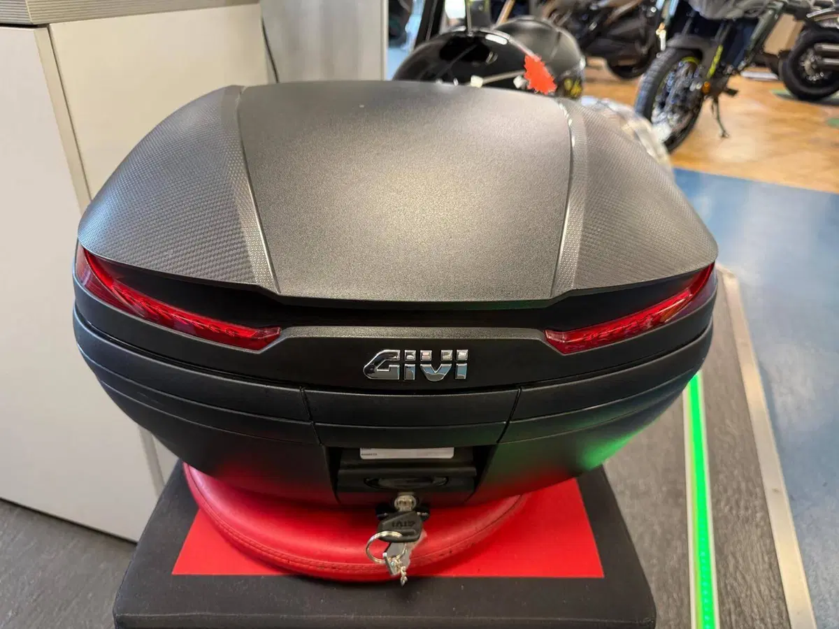 Bauletto Givi V45N Arena (2)