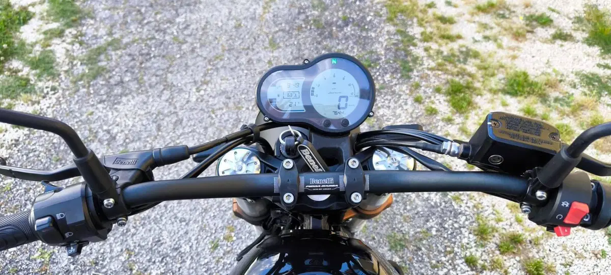 Benelli Leoncino 500 (2021 - 25) (3)