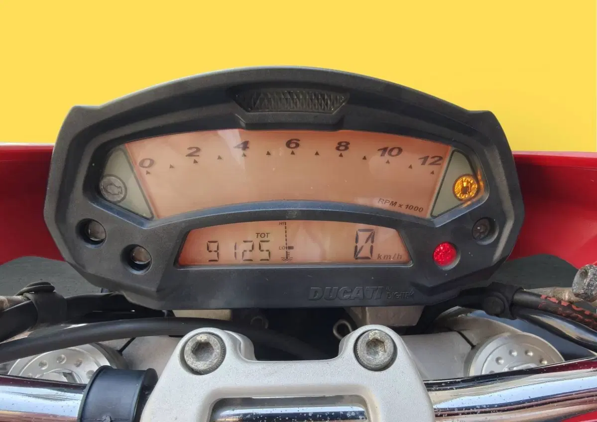 Ducati Monster 696 (2008 - 13) (5)