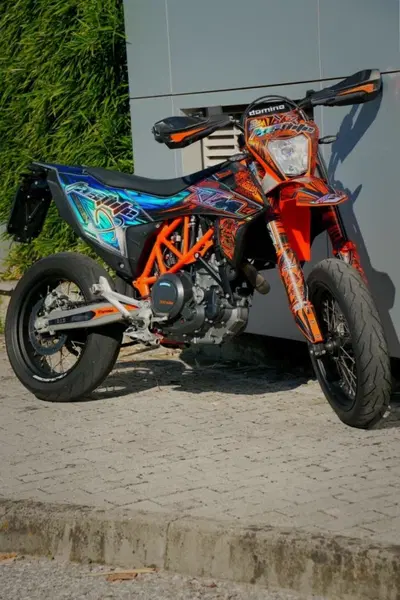 KTM 690 SMC R (2021 - 22) usata