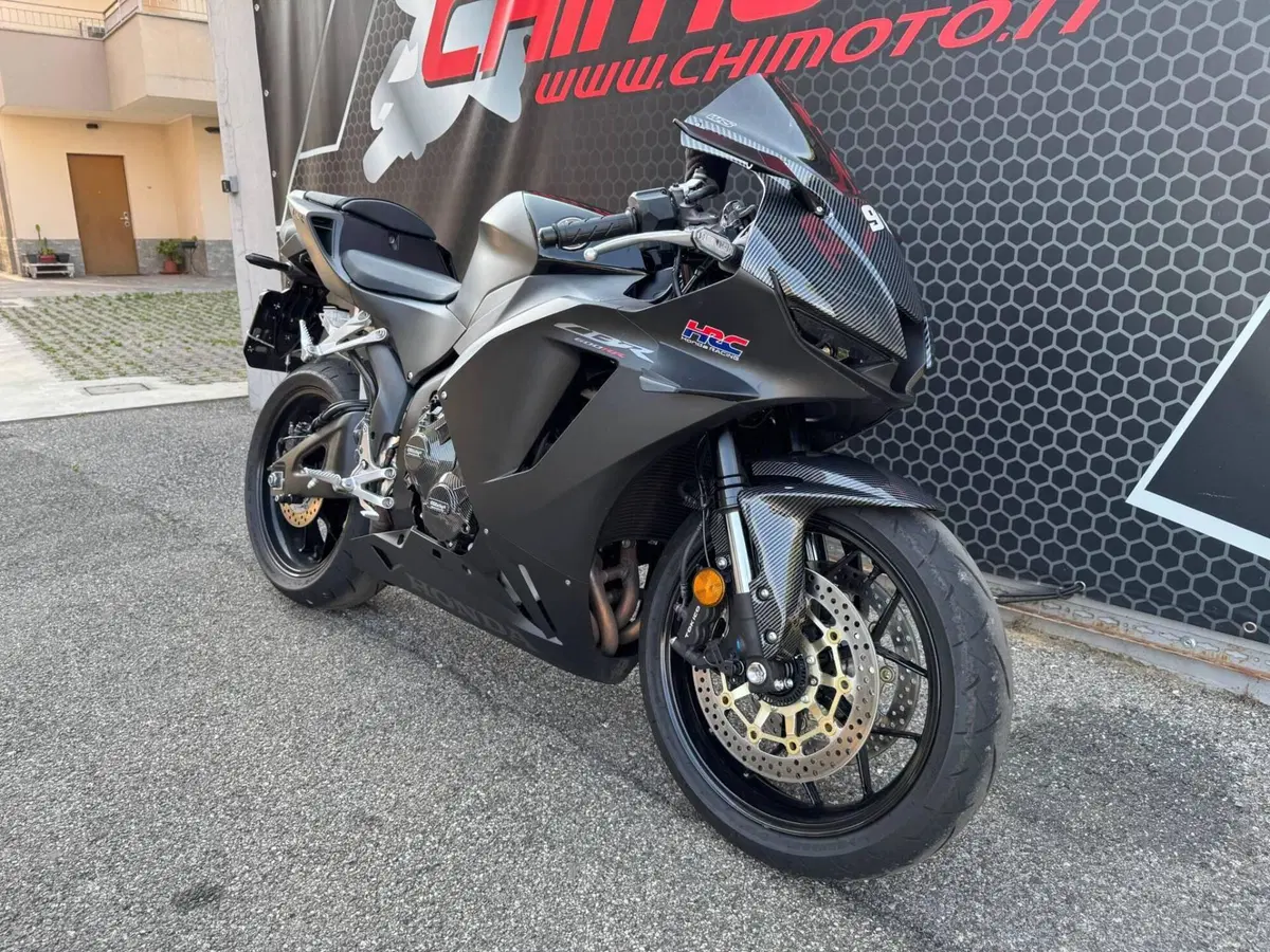 Honda CBR 600 RR (2024 - 26) (4)