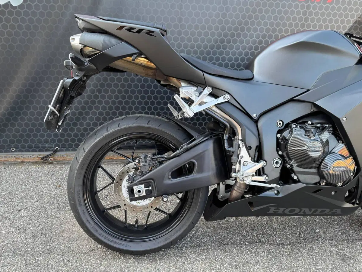 Honda CBR 600 RR (2024 - 26) (9)