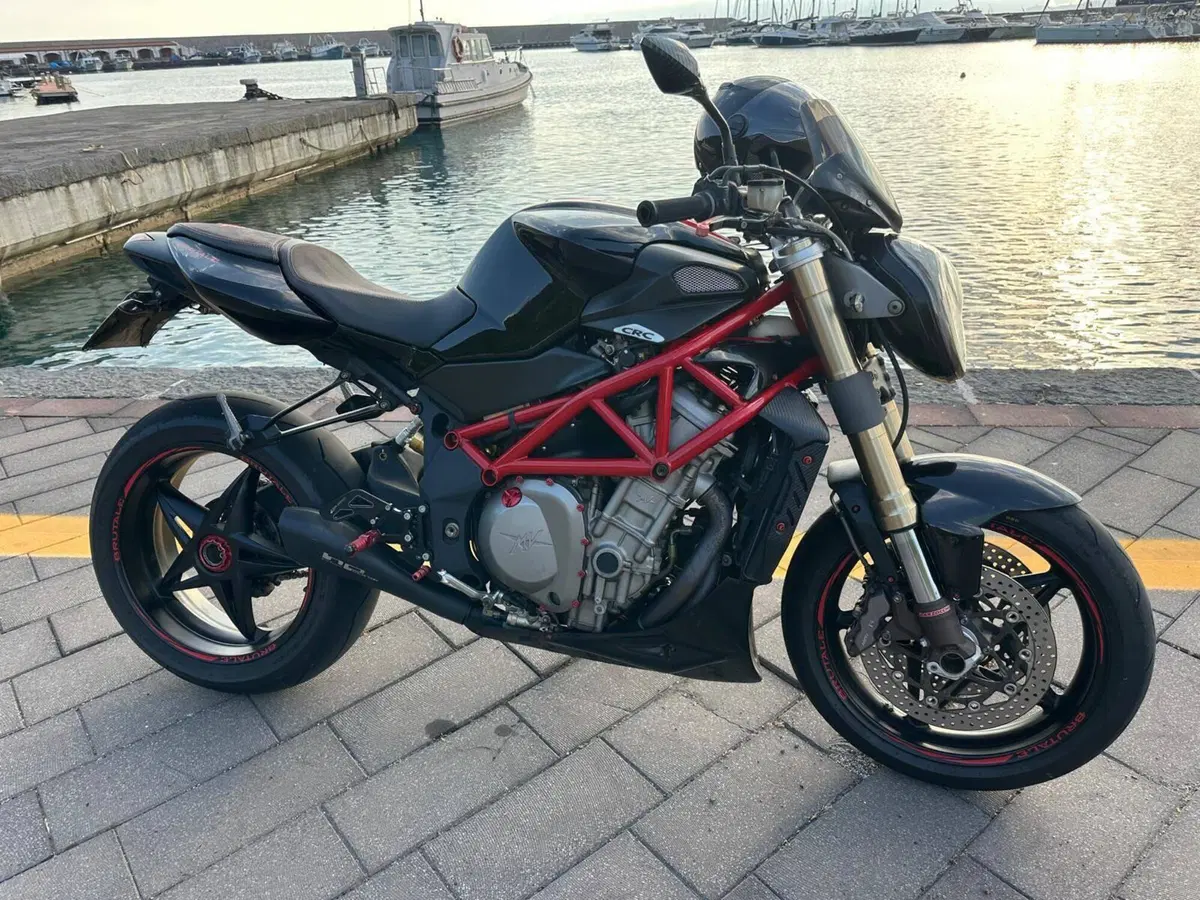 MV Agusta Brutale 910 R (2006 - 11)