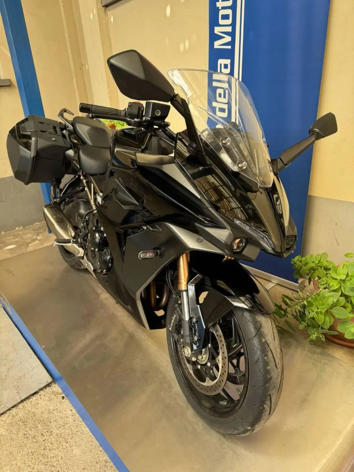 Suzuki GSX-S1000GT (2022 - 24) (4)