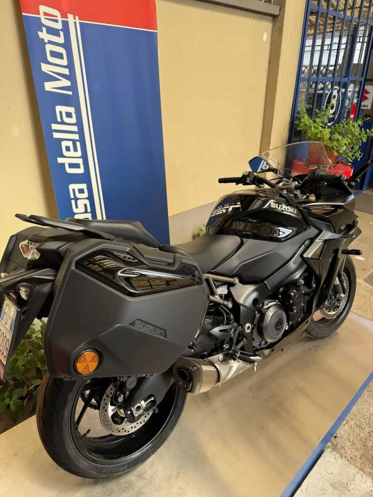 Suzuki GSX-S1000GT (2022 - 24) (7)
