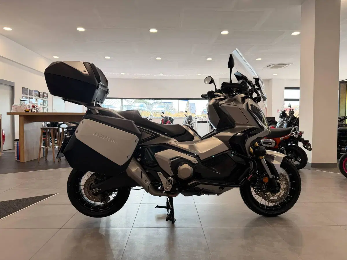 Honda X-ADV 750 DCT Travel (2021 - 24) (7)