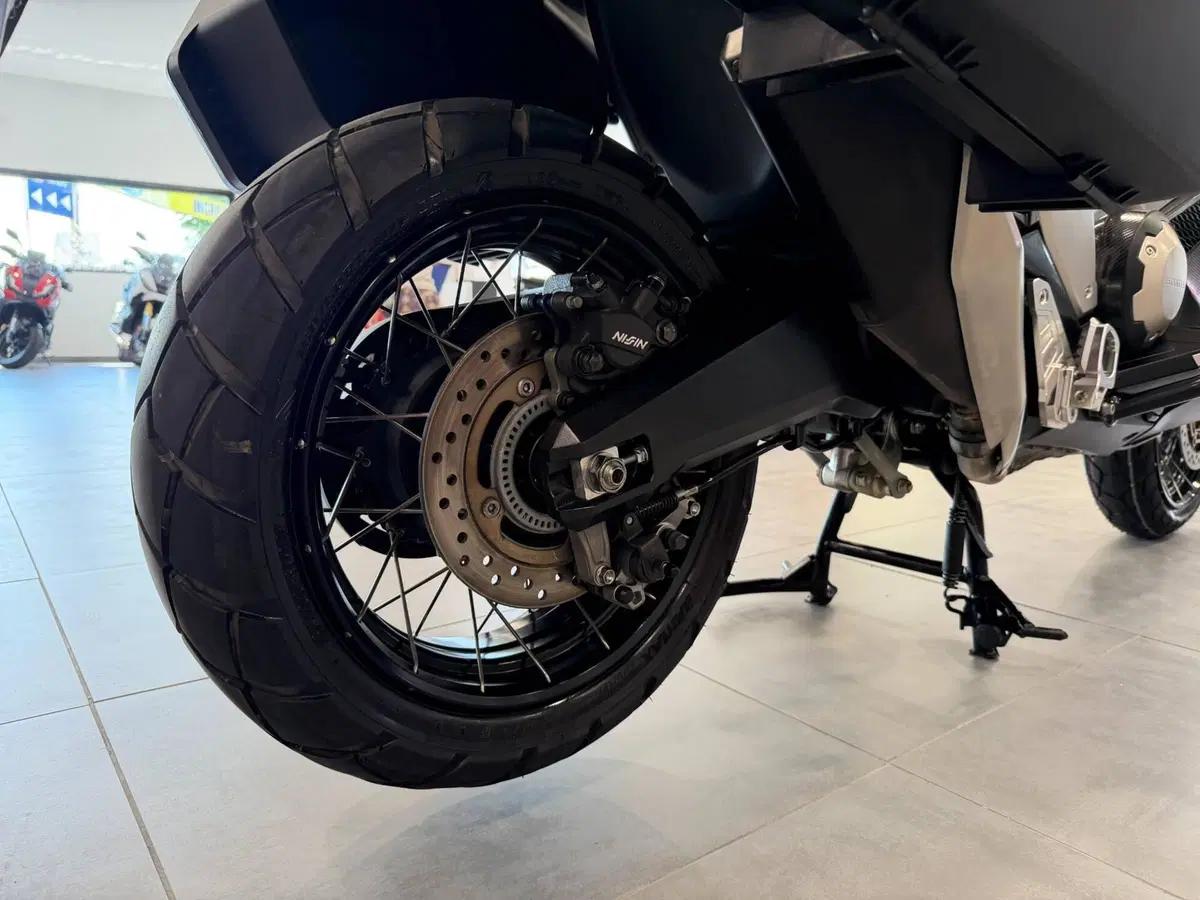 Honda X-ADV 750 DCT Travel (2021 - 24) (16)