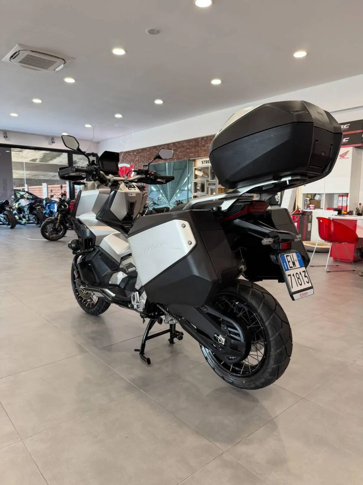 Honda X-ADV 750 DCT Travel (2021 - 24) (4)