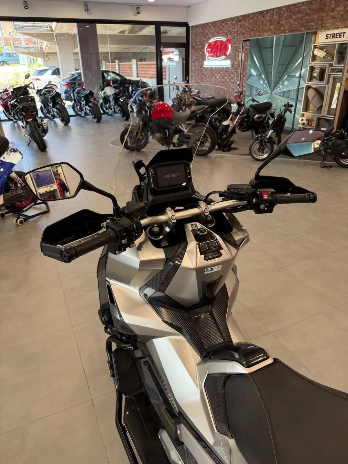 Honda X-ADV 750 DCT Travel (2021 - 24) (8)