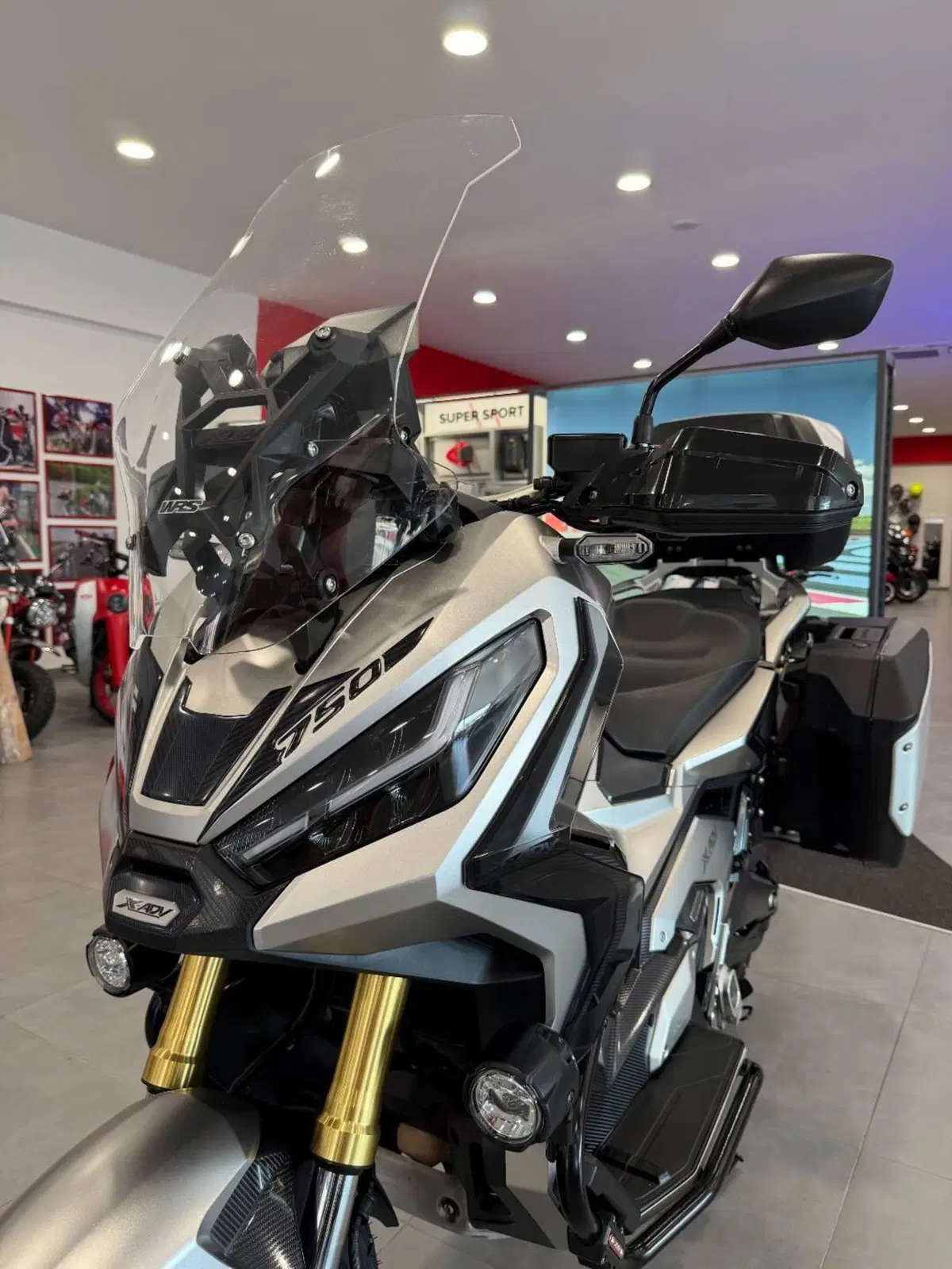 Honda X-ADV 750 DCT Travel (2021 - 24) (2)