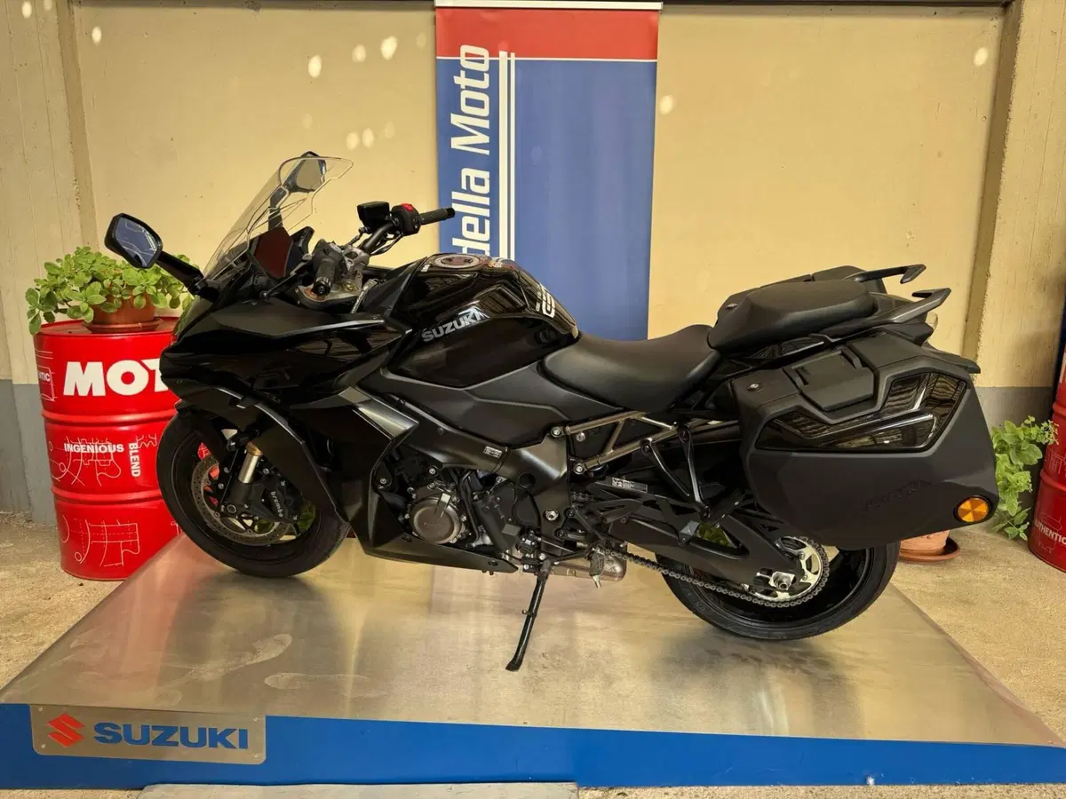 Suzuki GSX-S1000GT (2022 - 24) (10)