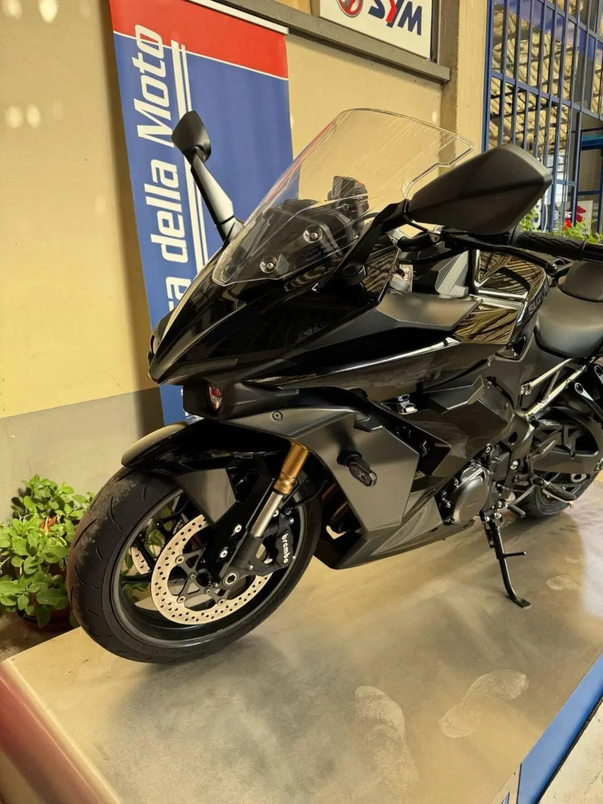 Suzuki GSX-S1000GT (2022 - 24) (12)
