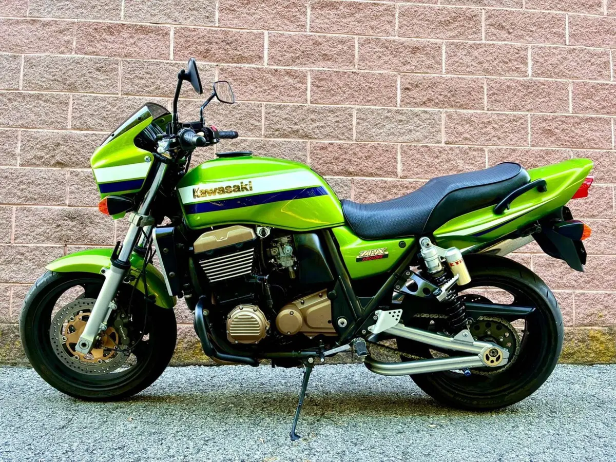 Kawasaki ZRX 1200 R (2000 - 06) (2)