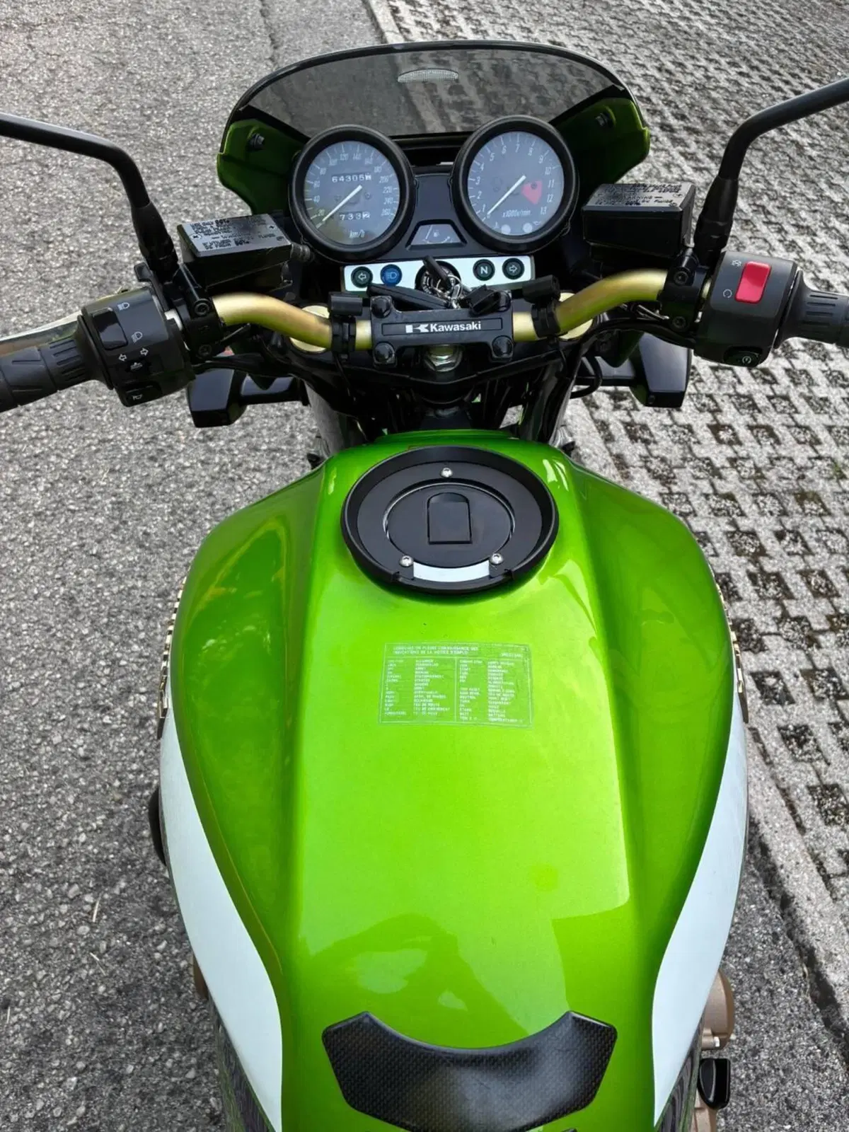 Kawasaki ZRX 1200 R (2000 - 06) (6)