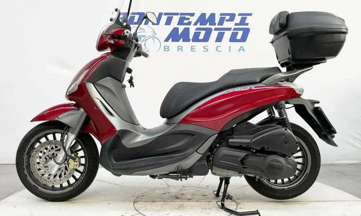 Piaggio Beverly 300 S i.e. ABS-ASR (2016 - 20) (2)