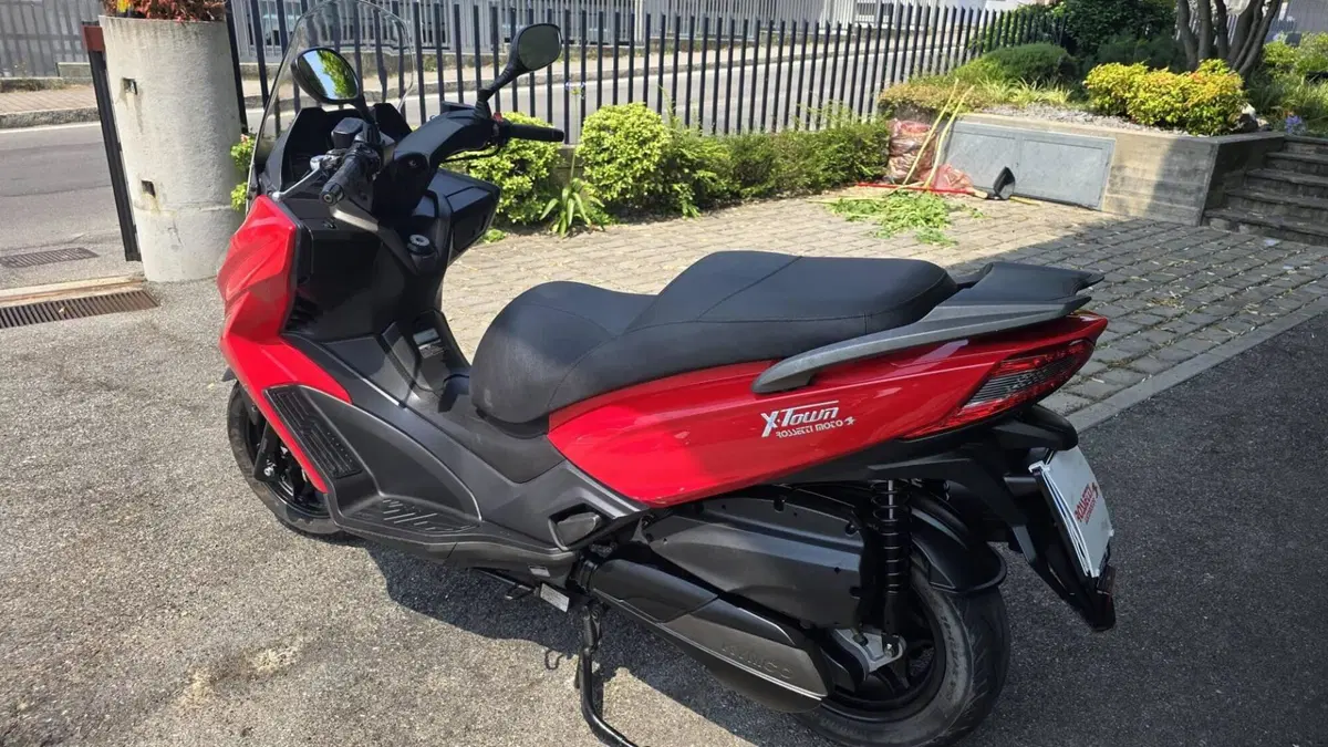 Kymco X-Town 300i ABS (2016 - 20) (5)