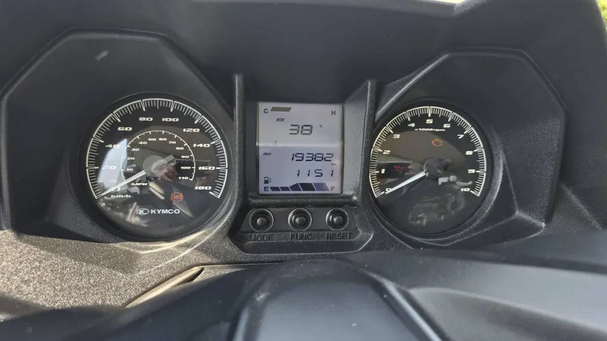 Kymco X-Town 300i ABS (2016 - 20) (8)