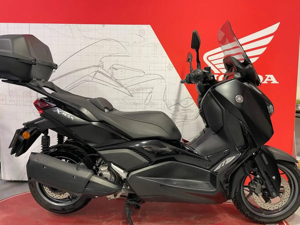 Yamaha X-Max 300 Tech Max (2021 - 24) (3)