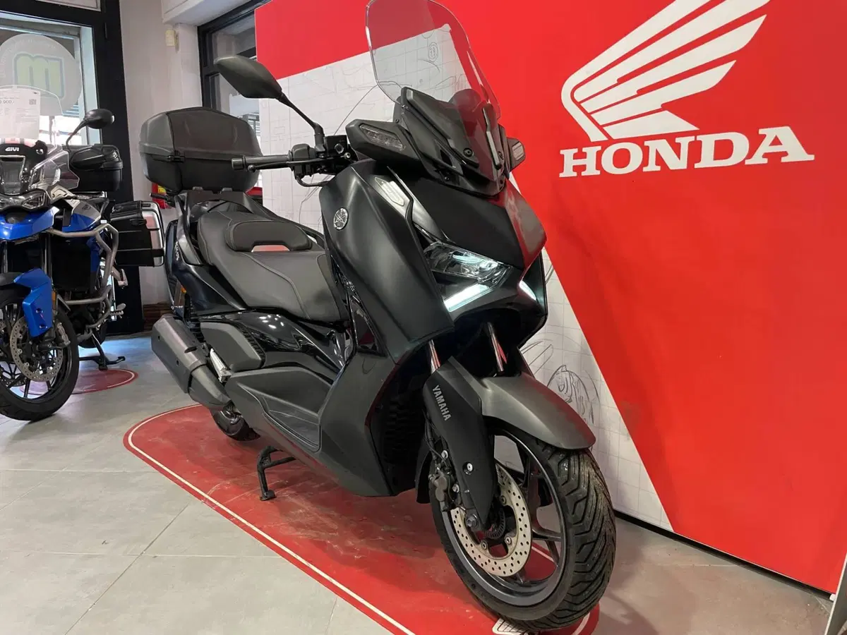 Yamaha X-Max 300 Tech Max (2021 - 24) (7)