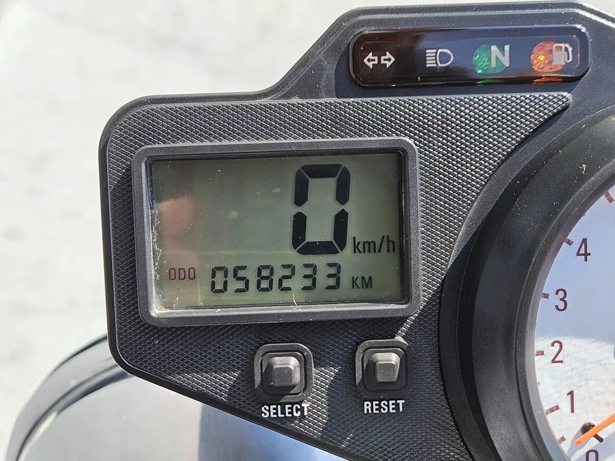 Triumph Speed Triple 955 (2002 - 04) (12)