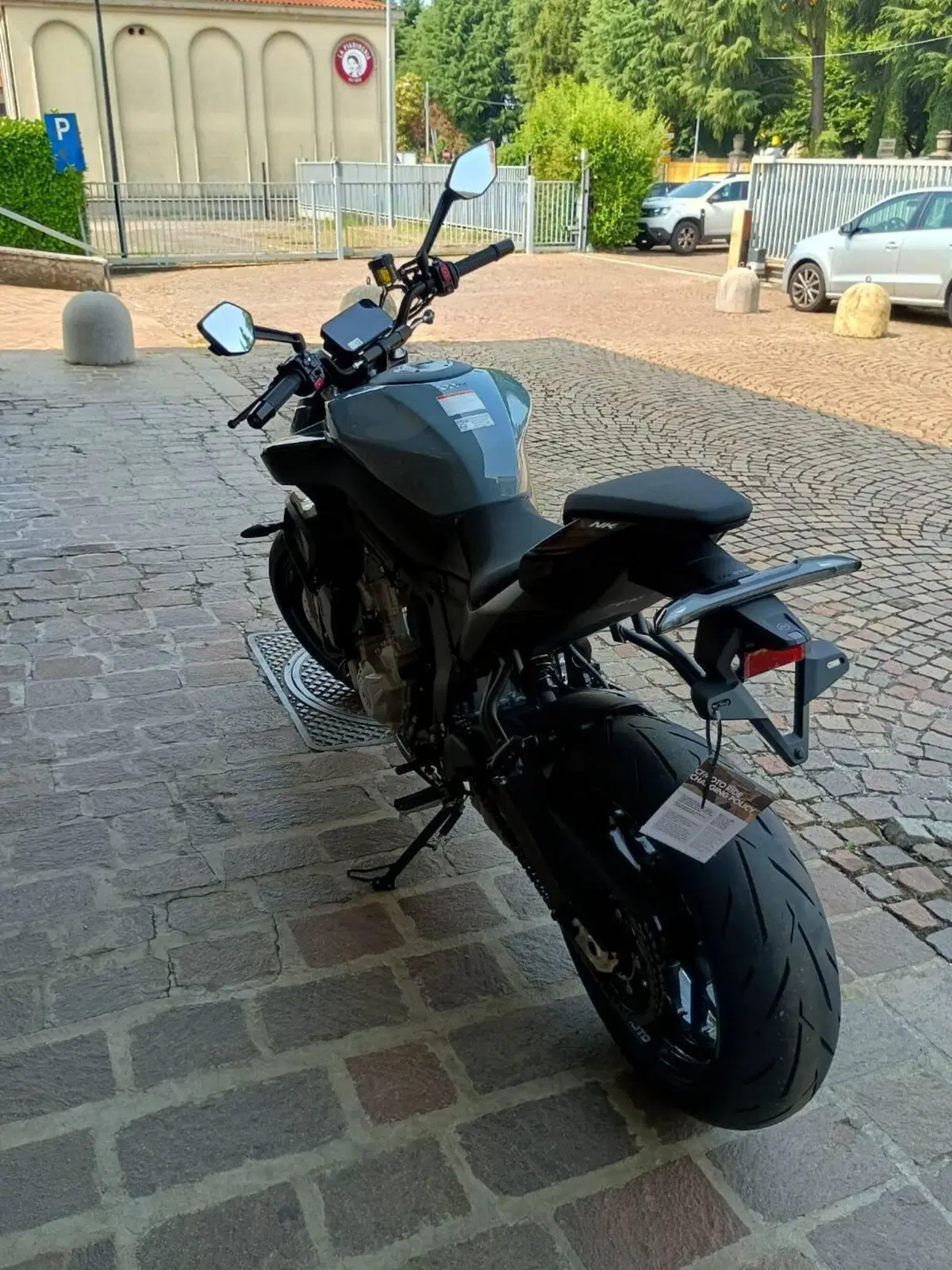CFMOTO 675NK (2025 - 26) (4)